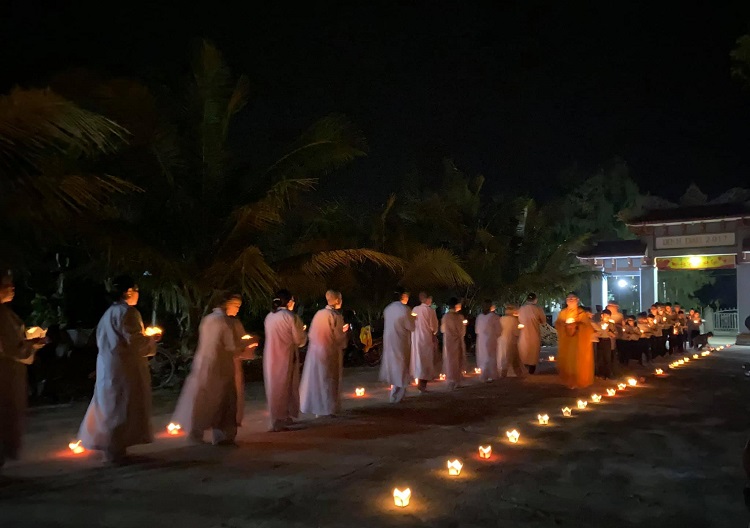 Thừa Thiên – Huế: Chùa Cổ Mỹ Á huyện Phú Lộc tổ chức Lễ Hoa đăng Kỷ niệm Ngày Đức Từ Phụ Thích Ca Mâu Ni Xuất gia
