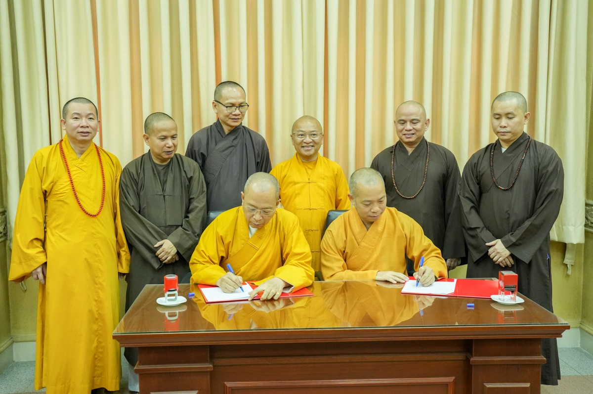Học viện Phật giáo Việt Nam TP.HCM ký kết hợp tác đào tạo với Ban Trị sự Phật giáo tỉnh Đồng Nai