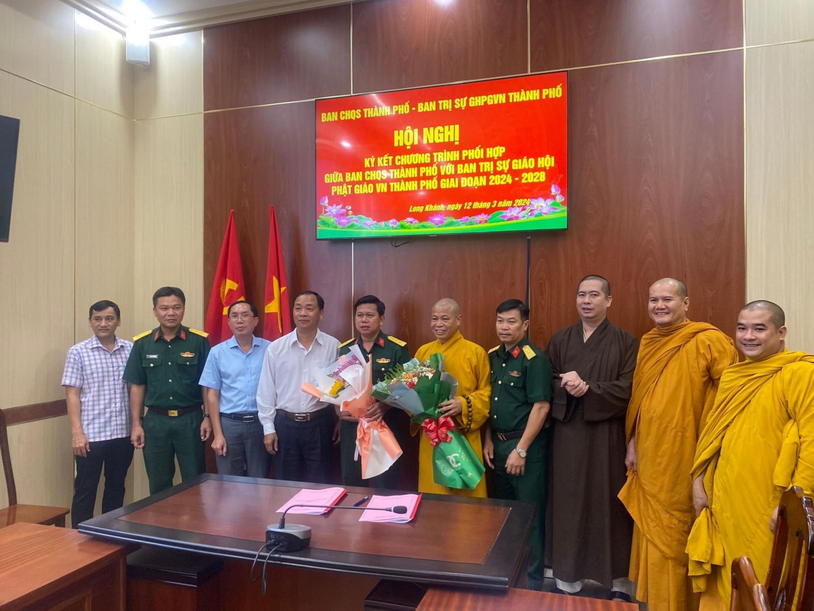 Long Khánh:  Hội nghị ký kết phối hợp hoạt động giữa Ban Chỉ huy Quân sự Thành phố và Ban Trị sự GHPGVN TP. Long Khánh giai đoạn 2024-2028