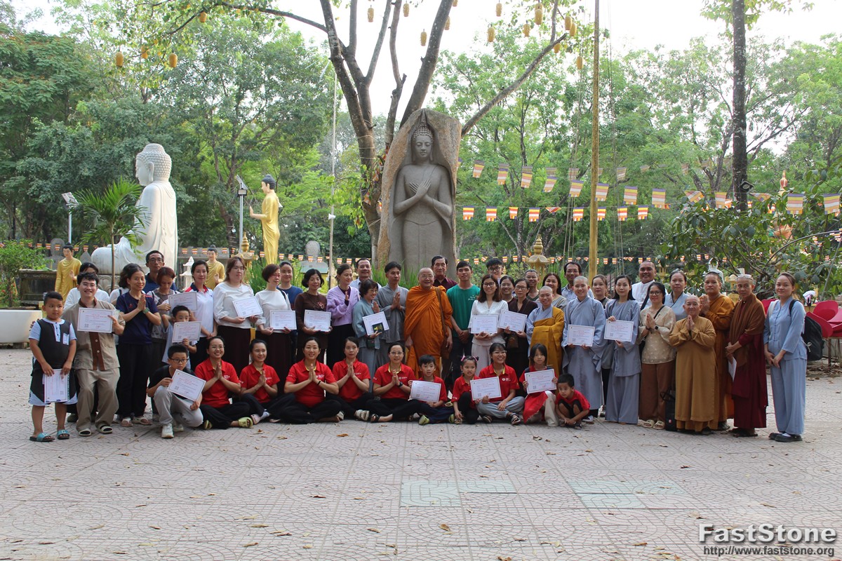 Biên Hòa: Khai mạc khóa tu Một Ngày Bình Yên tại thiền viện Phước Sơn 