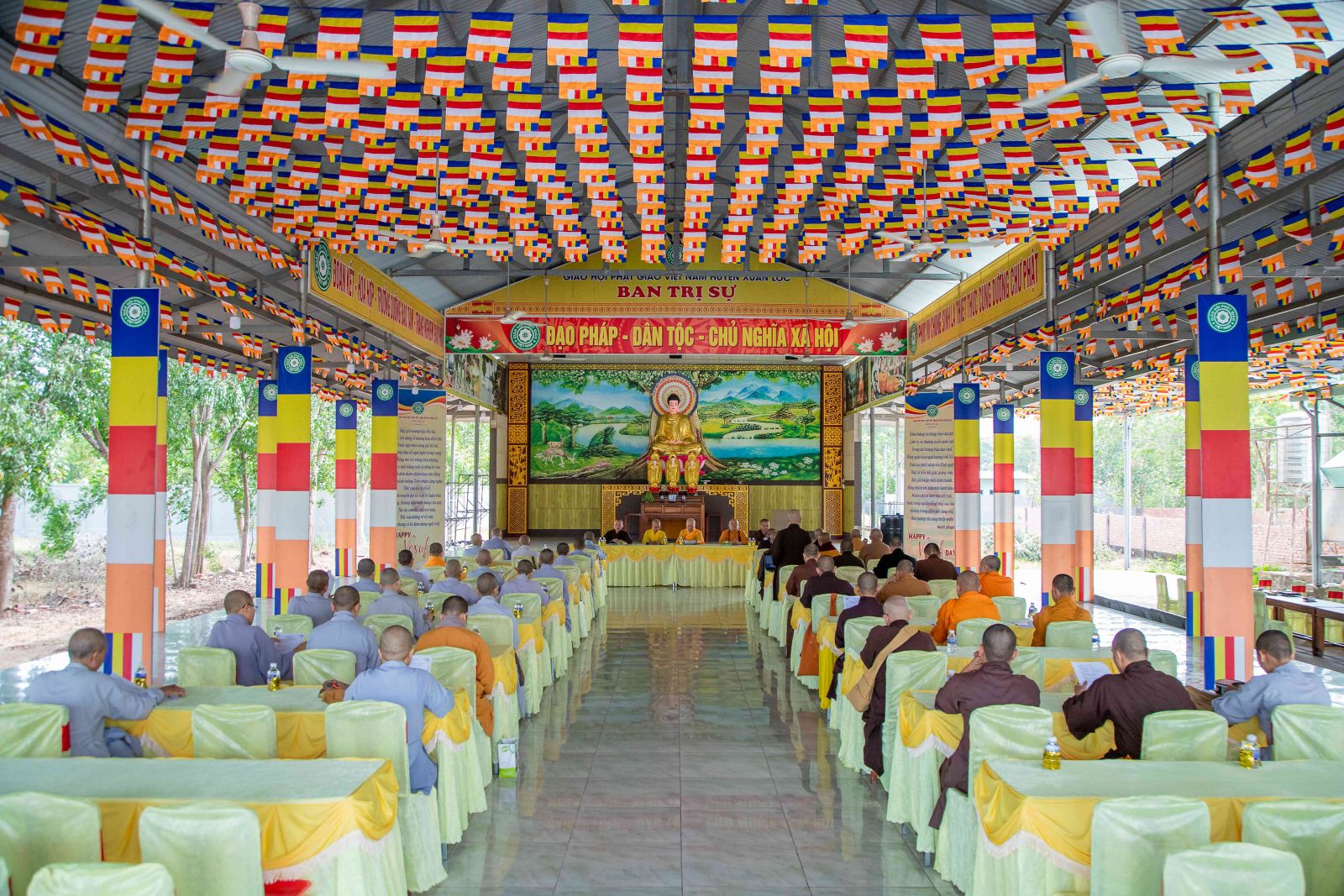 Xuân Lộc: Ban Trị sự GHPGVN huyện Xuân Lộc họp mở rộng triển khai chương trình Phật sự 