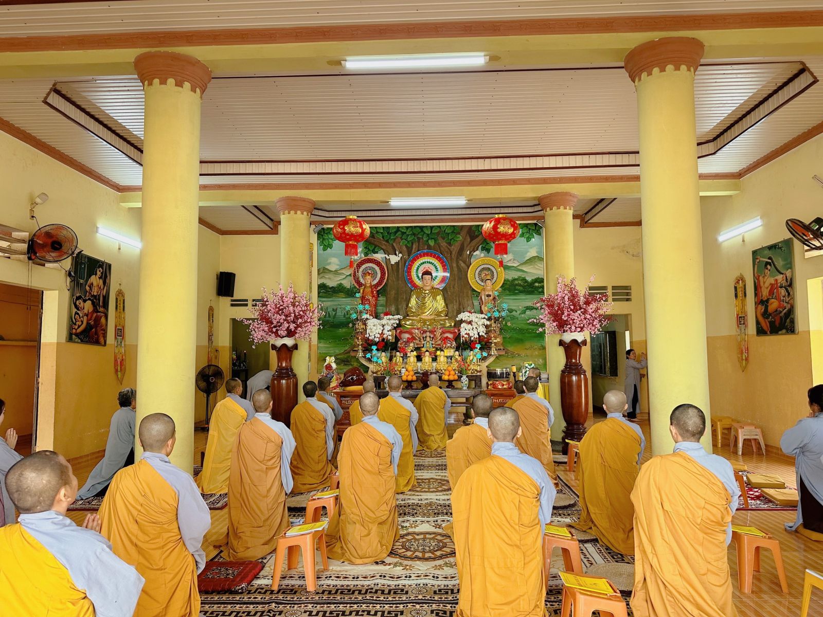 Xuân Lộc: Ni giới huyện Xuân Lộc tổ chức tụng kinh Dược Sư cầu an đầu năm tại chùa Viên Thông