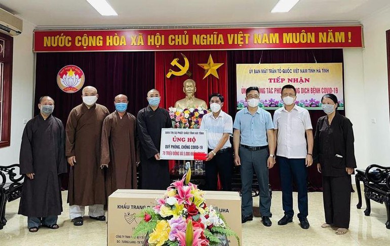 Ban Trị sự GHPGVN tỉnh Hà Tĩnh ủng hộ phòng chống Covid-19
