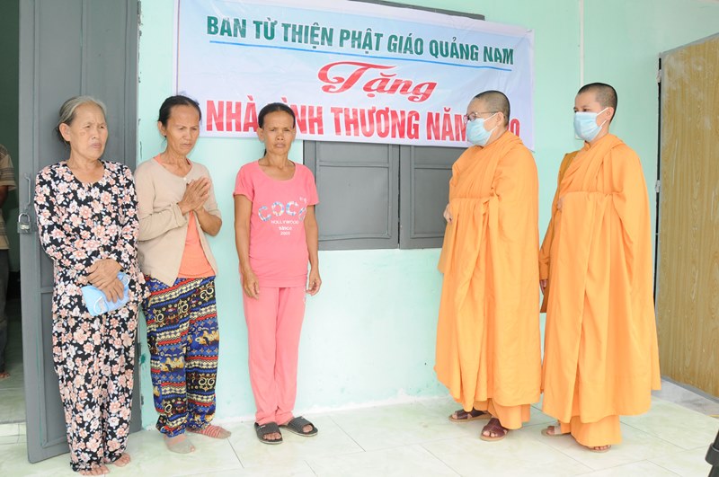 Quảng Nam: Ban Từ thiện xã hội Phật giáo tỉnh trao tặng nhà tình thương
