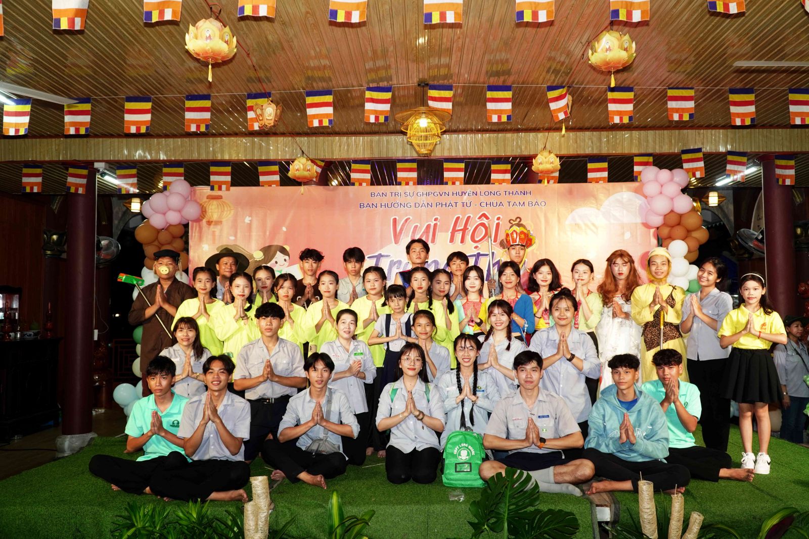 Long Thành: Ban Hướng dẫn Phật tử phối hợp cùng Chùa Tam Bảo tổ chức đêm trung thu cho hơn 500 em Thiếu nhi.