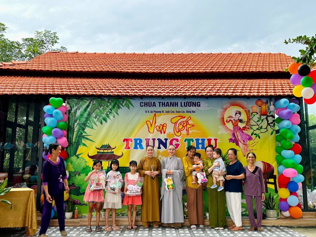 Xuân Lộc: Chùa Thanh Lương tổ chức chương trình “Vui Tết Trung Thu” và tặng quà cho các em thiếu nhi tại địa phương