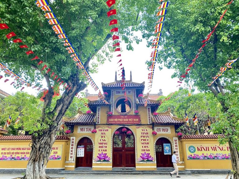 Hà Nội: Không khí đón mừng Đại lễ Phật Đản trong đại dịch COVID -19
