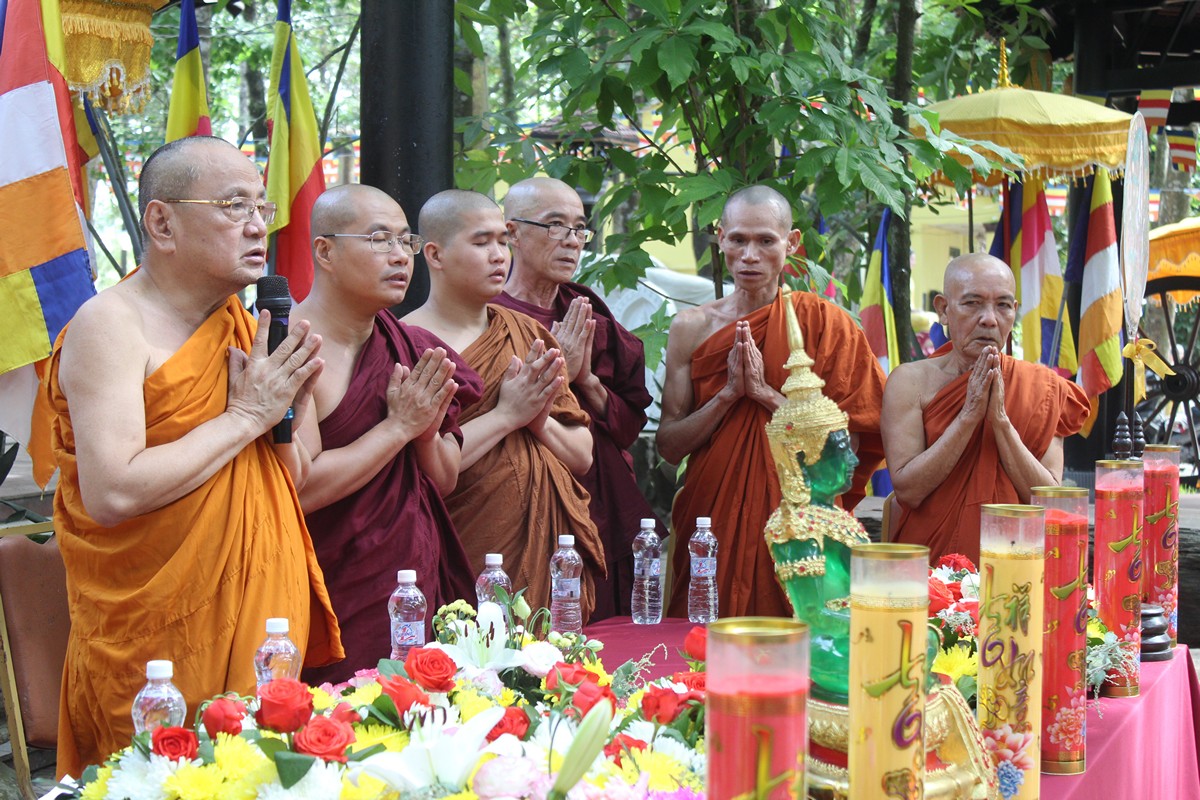 Biên Hòa: Lễ hội văn hóa Loi Krathong Thailand tại Thiền viện Phước Sơn