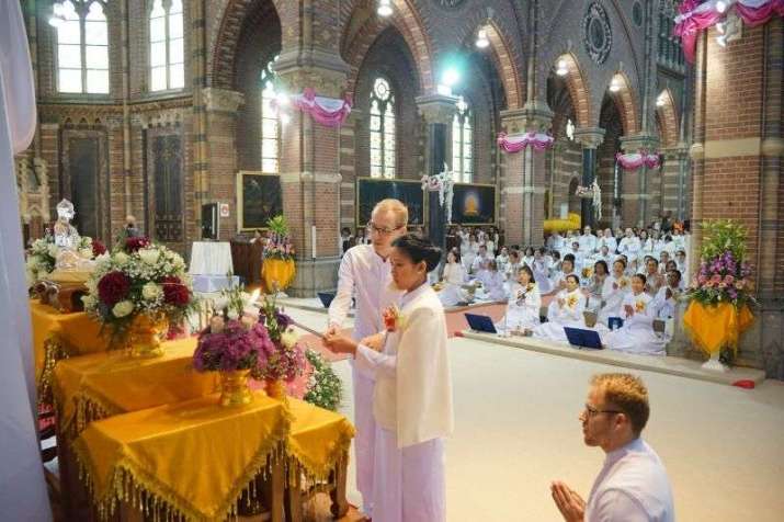 Hà Lan: Chùa Thái sinh hoạt trên đất nhà thờ

