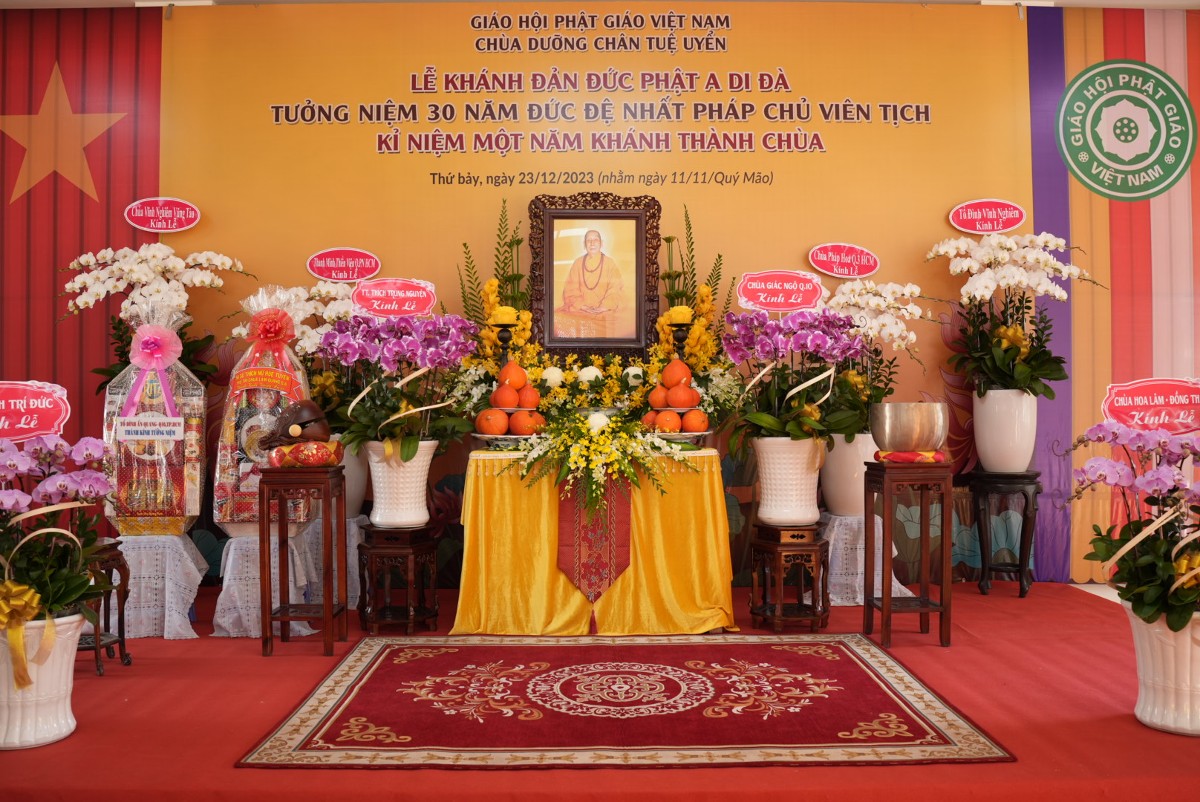 Long Thành: Lễ khánh đản đức Phật A Di Đà, tưởng niệm 30 năm đức Đệ nhất Pháp chủ viên tịch và kỷ niệm 1 năm thành lập chùa Dưỡng Chân Tuệ Uyển