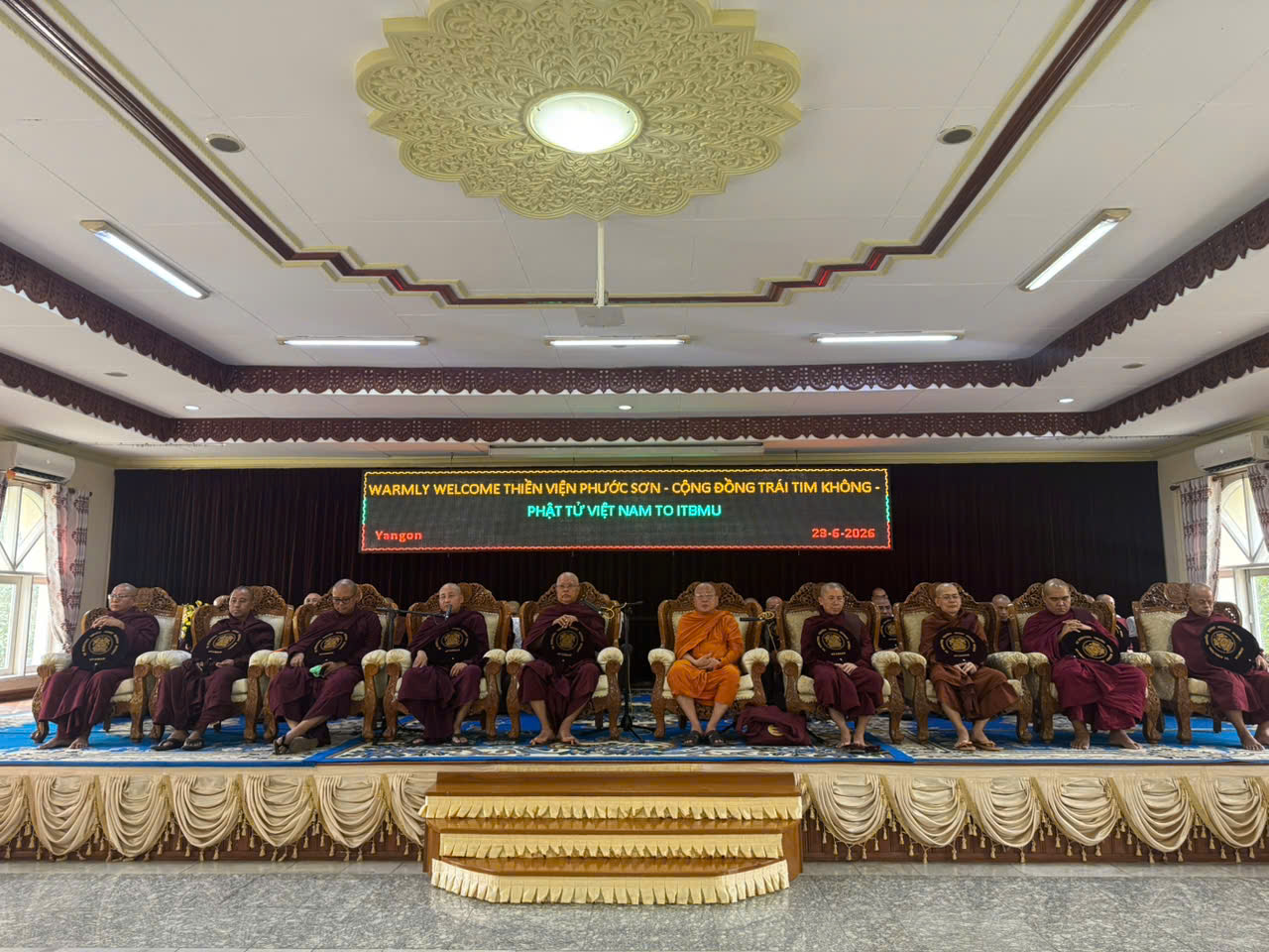 Myanmar: Hòa thượng Thích Bửu Chánh thăm và sách tấn Tăng Ni sinh Việt Nam đang du học tại Yangon