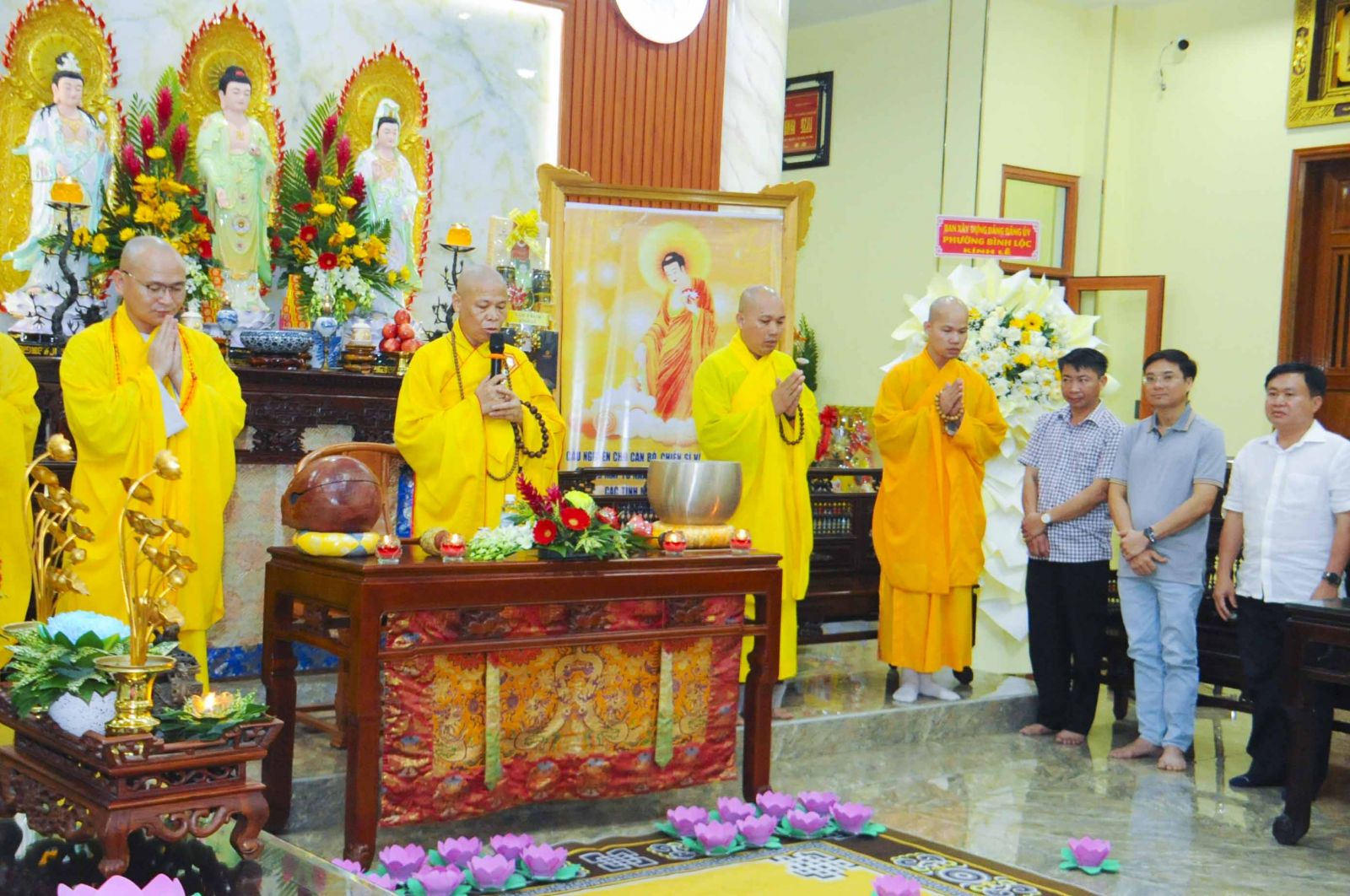 Đồng Nai: Chùa Tâm Nguyện, phường Bình Lộc tổ chức đêm Hoa đăng cúng dường Phật A Di Đà và Cầu siêu chư Hương linh tử nạn do Thiên tai Bão lụt năm 2025