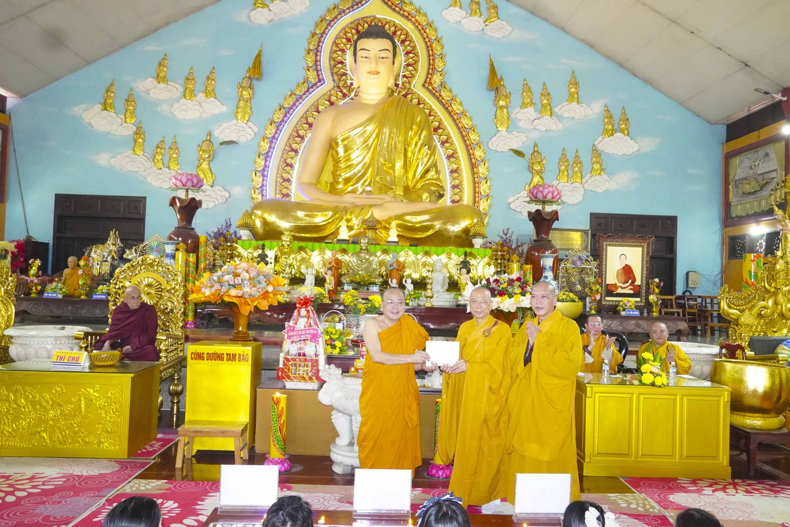 Ban Trị sự Phật giáo tỉnh Đồng Nai đến thăm và sách tấn Tăng Ni hành giả An cư tại Hạ trường Thiền viện Phước Sơn