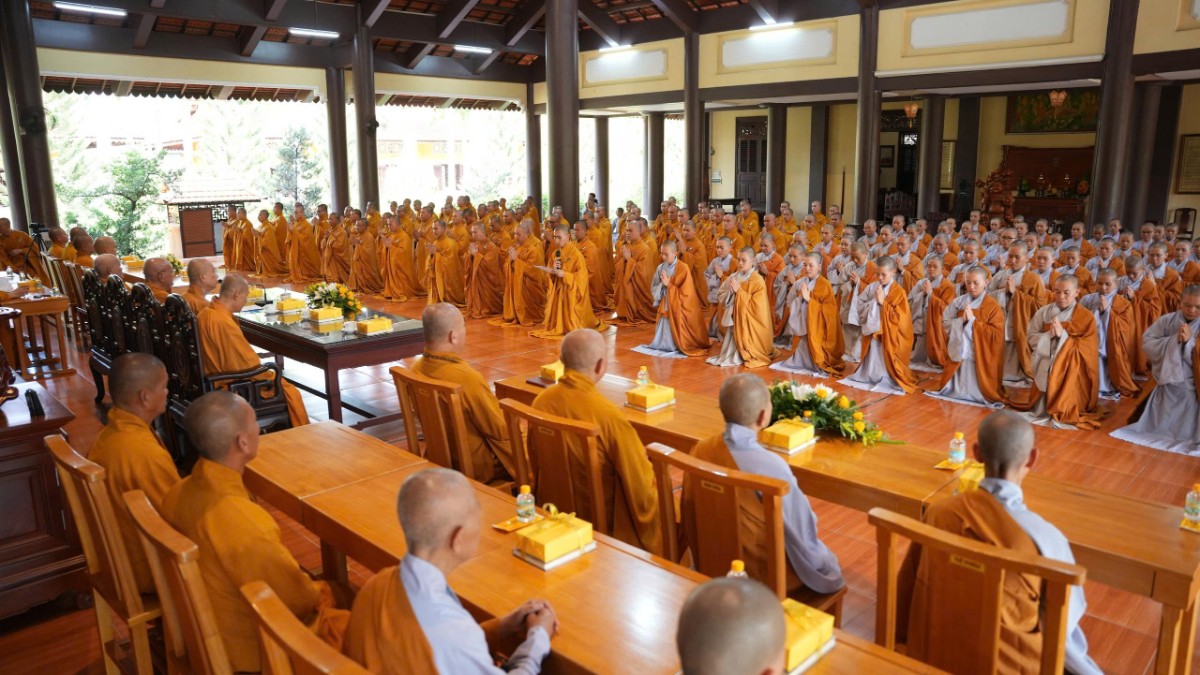 Lễ tốt nghiệp của Tăng Ni sinh lớp Cao đẳng Phật học tỉnh Đồng Nai tại Thiền viện Trúc Lâm Trí Đức