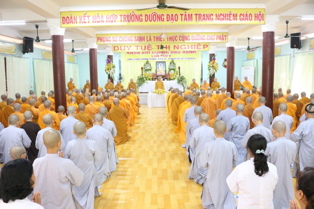 TP.HCM: Thượng tọa Thích Thiện Thống triển khai Nội quy Ban Tăng sự tại Trường hạ Tổ đình Ngọc Phương
