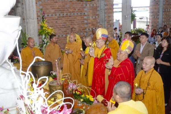 Đắk Nông: Lễ chú nguyện đúc Đại Hồng chung và An vị Tôn tượng Bổn Sư chùa Bửu Thành