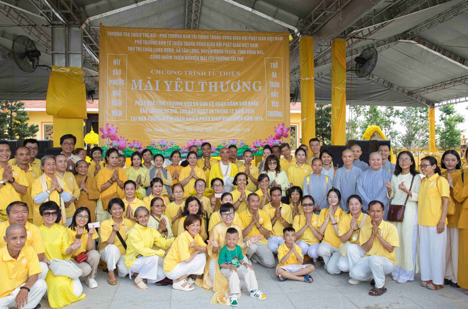 Đồng Nai: Chùa Long Hương tổ chức Chương trình “Mãi Yêu Thương” trao quà cho bà con khó khăn nhân dịp lễ giỗ 50 năm Đoàn 6 Pháo binh tại Hậu Giang.