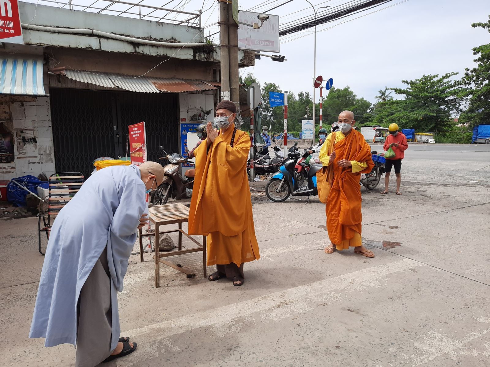 BAN TRỊ SỰ GHPGVN THÀNH PHỐ BIÊN HÒA CÚNG DƯỜNG 12 ĐIỂM AN CƯ TẠI CHỖ
