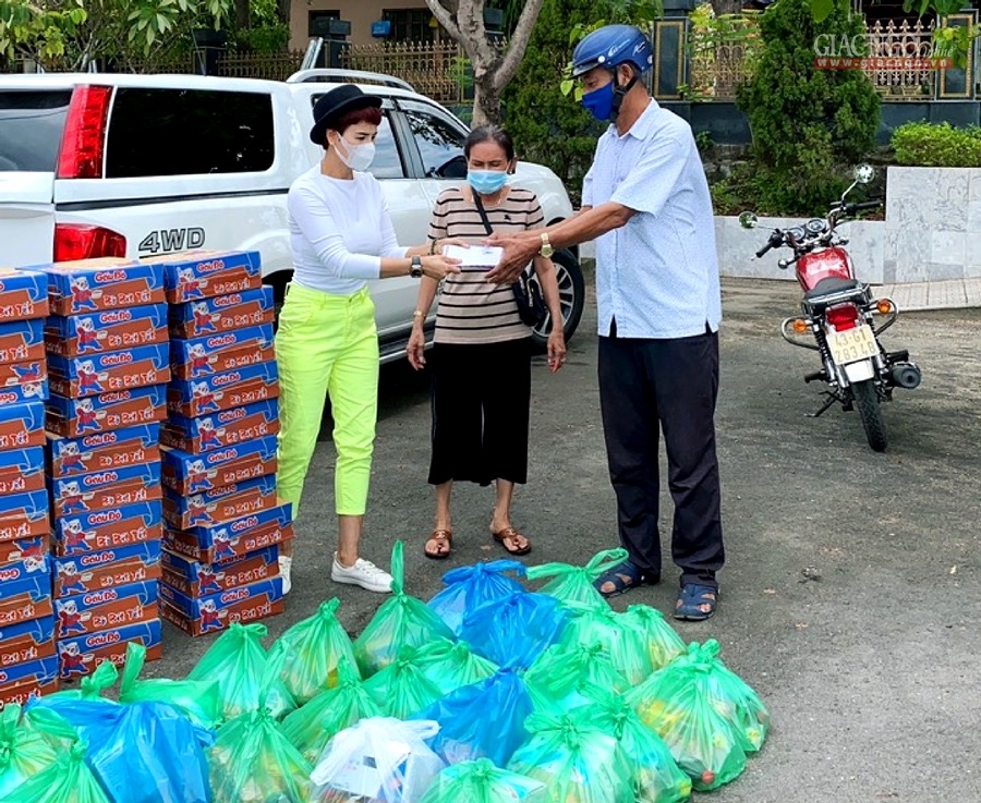 Nghĩa tình nơi những chốt kiểm soát dịch cửa ô Đà Nẵng

