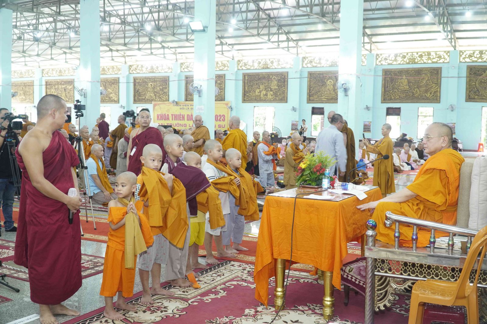 Biên Hòa: Thiền viện Phước Sơn tổ chức cho gần 1000 người tham gia Khóa tu Xuất gia gieo duyên - lần thứ 15
