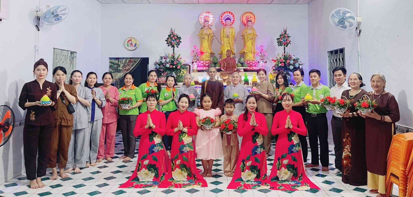 Biên Hòa: Đạo tràng Viên Phong trực thuộc chùa Viên Giác long trọng tổ chức đêm hoa đăng nhân Khánh đản Đức Từ phụ A Di Đà

