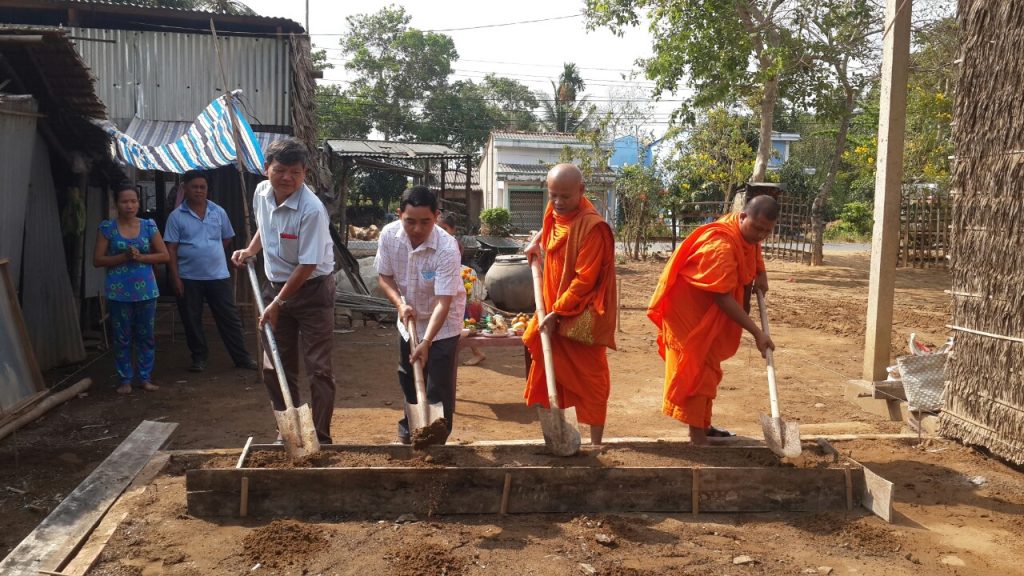 Trà vinh: Hội Đoàn kết Sư sãi Yêu nước huyện Trà Cú khởi công xây nhà Đại đoàn kết
