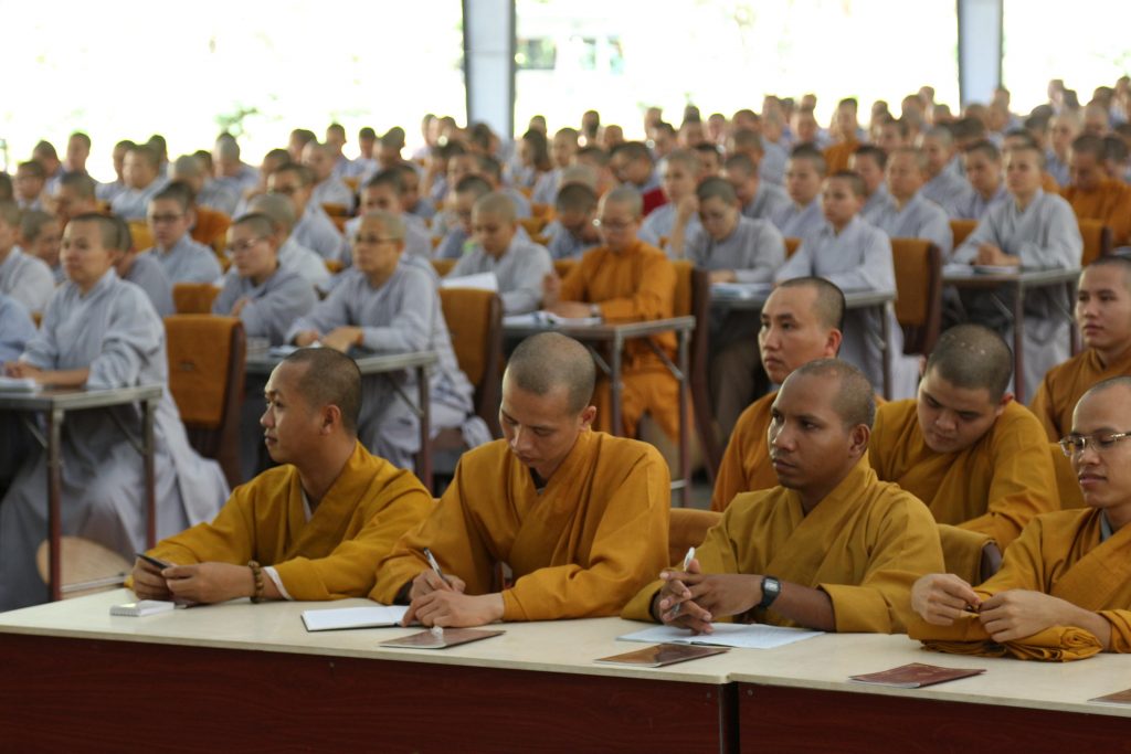 TP. HCM: TT. Thích Giác Dũng chia sẻ pháp thoại tại Học viện Phật giáo Việt Nam cơ sở II
