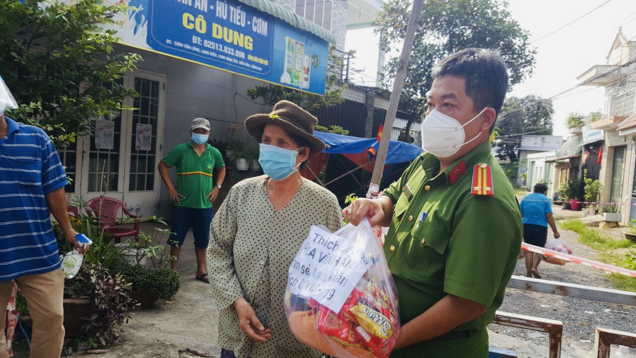 Đồng Nai: Chùa Vĩnh Ân tích cực chăm lo đời sống đến bà con trong mùa dịch 