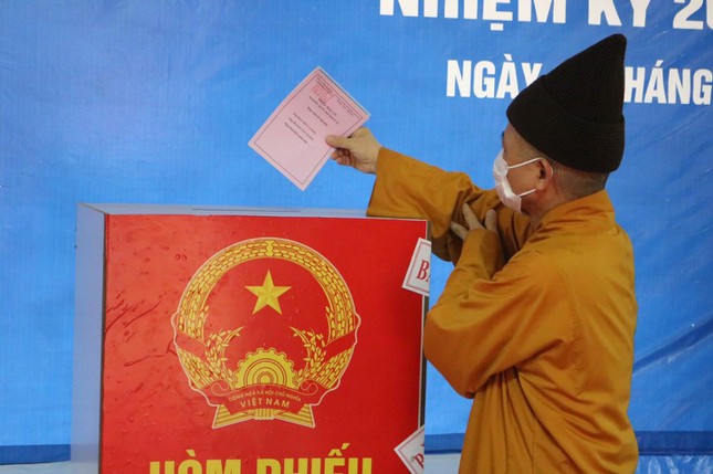 Hơn 500 Tăng Ni sinh Học viện Phật giáo VN tại Hà Nội hoàn thành việc bỏ phiếu
