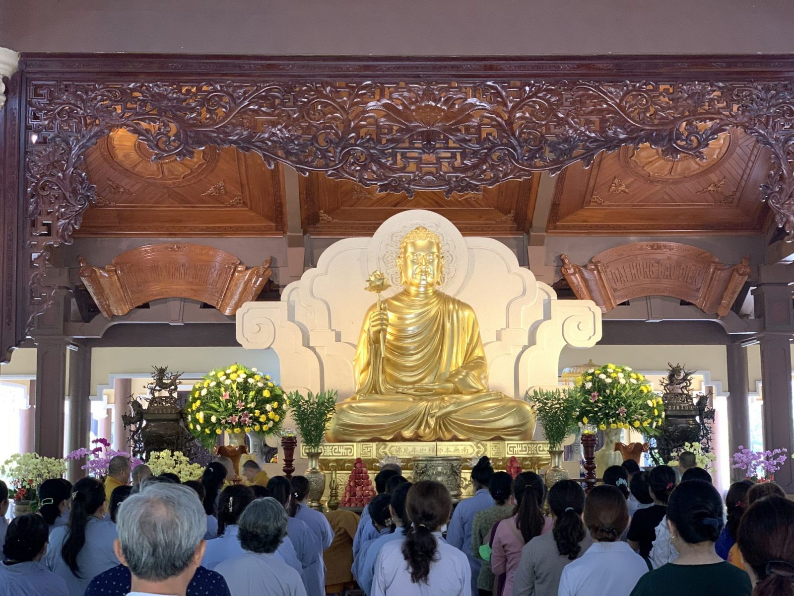Đồng Nai: Chư Tăng và Phật tử chùa Phước An cúng dường các Trường hạ trong tỉnh