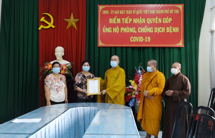 Tiền Giang: Ban Trị sự Phật giáo TP.Mỹ Tho ủng hộ quỹ mua Vắc xin phòng chống dịch Covid-19

