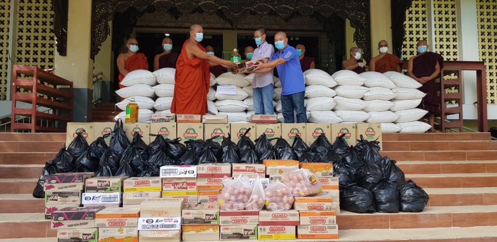 Myanmar: Phật Tử người Việt phát quà cứu trợ đại dịch COVID-19
